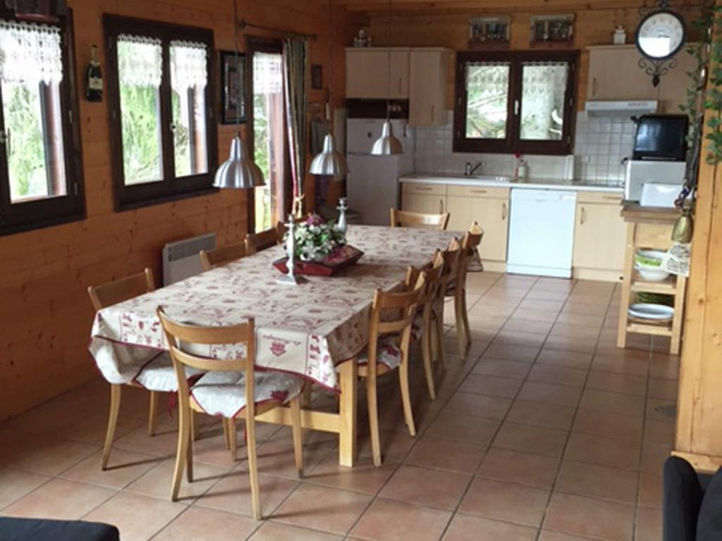 Magnificent Chalet On The Mountain Slopes Les Gets Eksteriør bilde